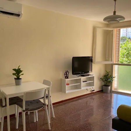 Apartment Luminoso En Cercano A La Playa Y A Barcelona Canet De Mar