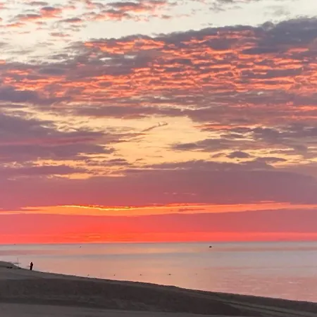 Luminoso En Cercano A La Playa Y A Barcelona *
